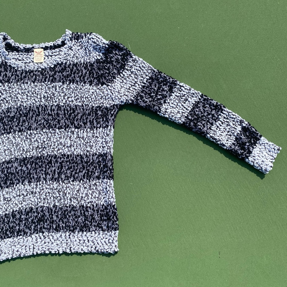 Sweater - Picture 5 of 6